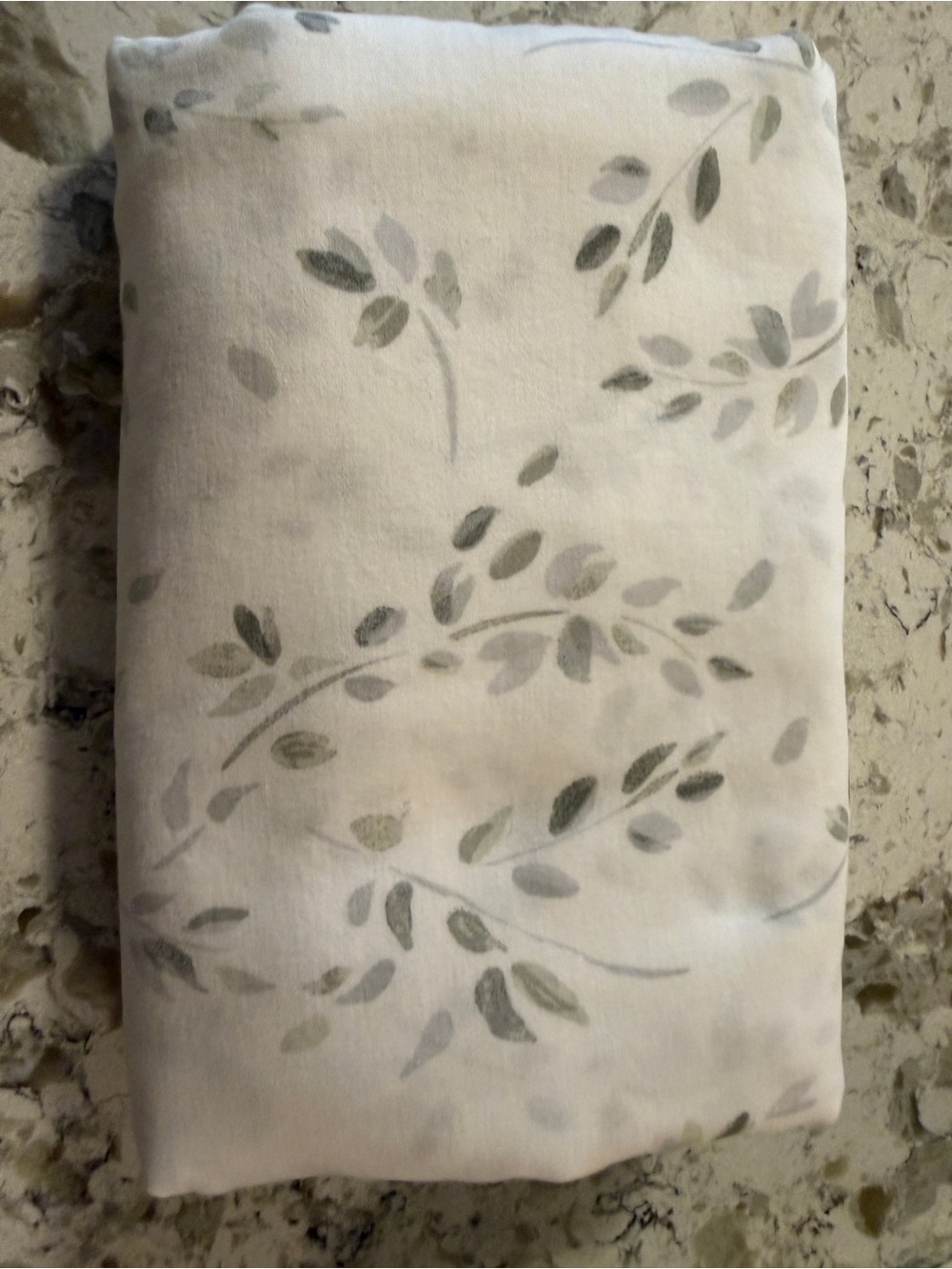Calvin Klein White Cotton king pillowcase set with Subtle Green Leaf Print